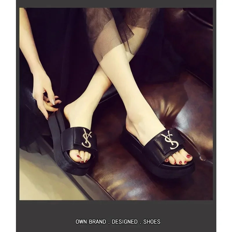 Chinelos Sapatos de Verão Mulheres Plataforma Design Slides Letras Da Moda Senhoras Sapatos Chinelo Casual Fora Antiderrapante Chinelos Sandálias