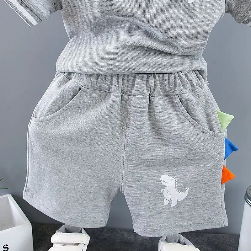 Verão Crianças Roupas Do Bebê Meninos Conjunto de Roupas Dinossauro Impresso Turn-down Collar T-Shirts Tops + Shorts 2PCS / Suit Conjuntos de Roupas Infantis