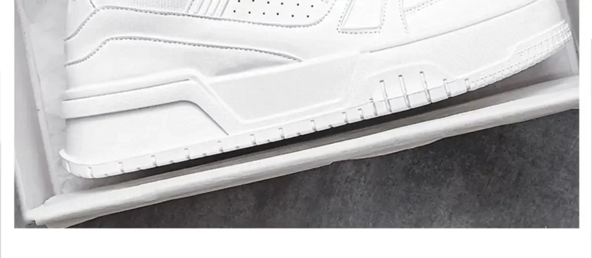 Sapatos Masculinos Black Knight Primavera Na Moda Versátil Esporte Casual Preto Puro Baixo Top Plataforma Aumentar Pão Sapatos da Moda