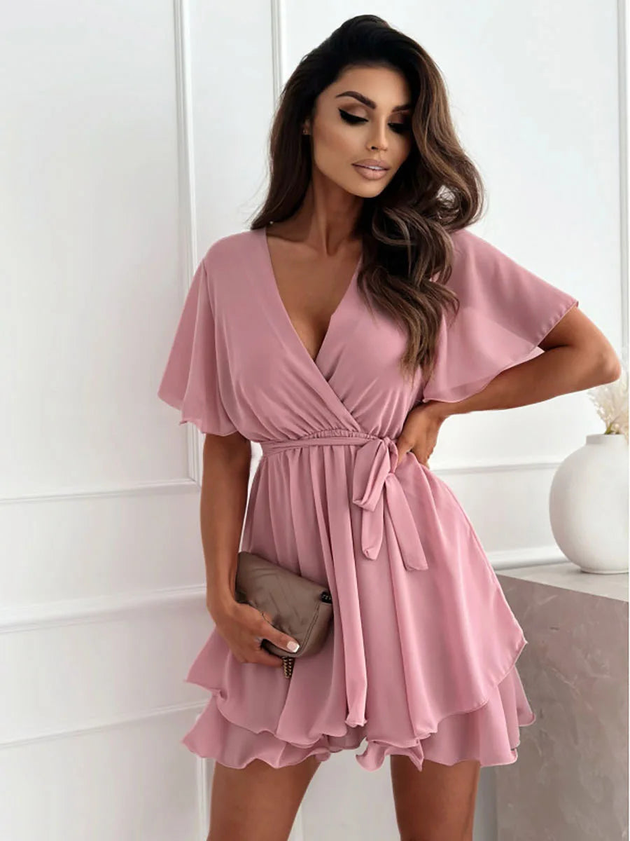 Vestidos de festa casuais de verão Sexy com decote em V Alça cruzada Mini saia com babados Hem Vestido de chiffon Moda feminina feminina Vestido branco preto