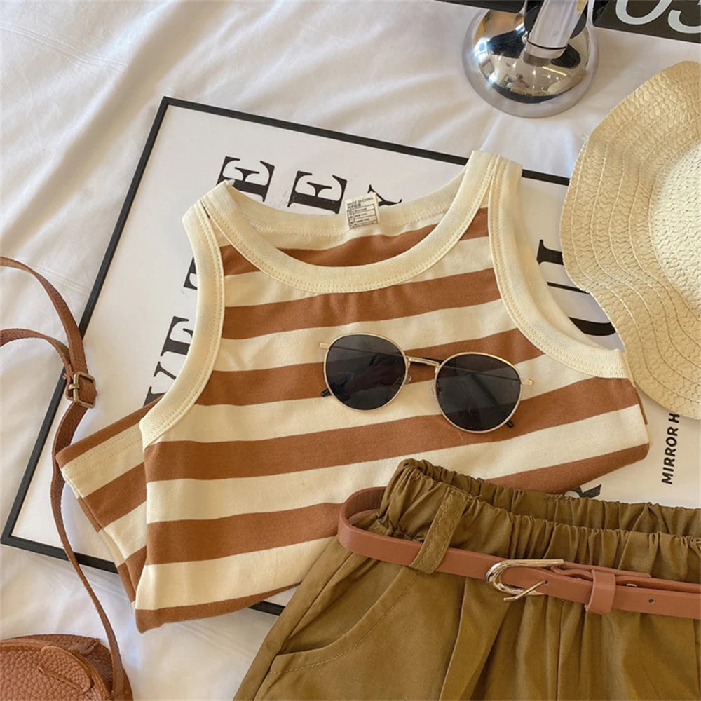Conjunto Elegante e Casual para Meninas Líder Urso 2023 Verão Fino Listra Infantil Suspender Regata Shorts Conjunto de Duas Peças Roupas