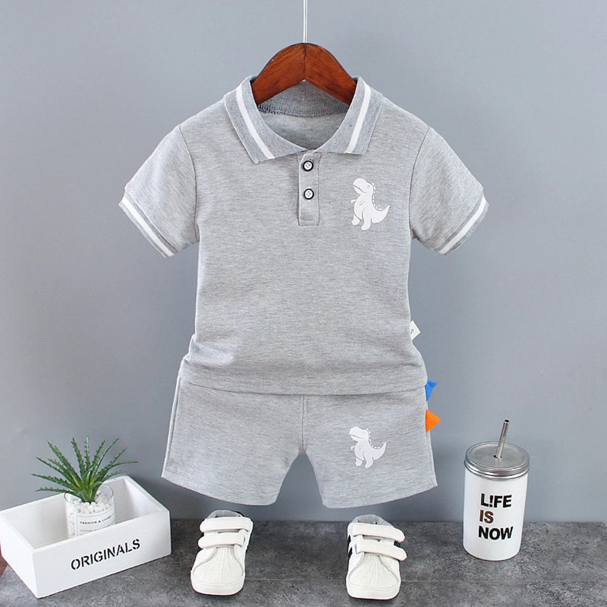 Verão Crianças Roupas Do Bebê Meninos Conjunto de Roupas Dinossauro Impresso Turn-down Collar T-Shirts Tops + Shorts 2PCS / Suit Conjuntos de Roupas Infantis