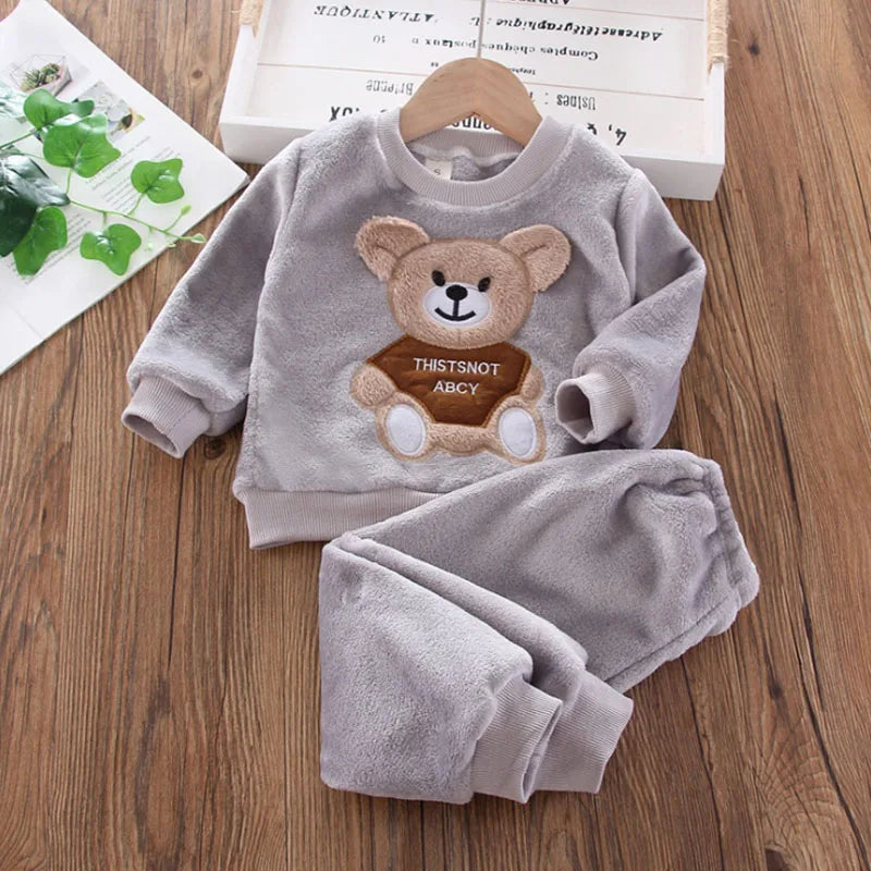 Novo Inverno Bebê Meninas Meninos Homewear Conjuntos Outono Moda Flanela Roupas de Lã Crianças Dos Desenhos Animados Urso Pijamas Crianças Pijamas