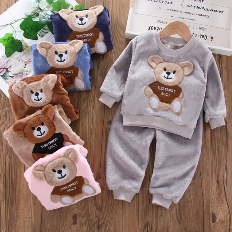 Novo Inverno Bebê Meninas Meninos Homewear Conjuntos Outono Moda Flanela Roupas de Lã Crianças Dos Desenhos Animados Urso Pijamas Crianças Pijamas