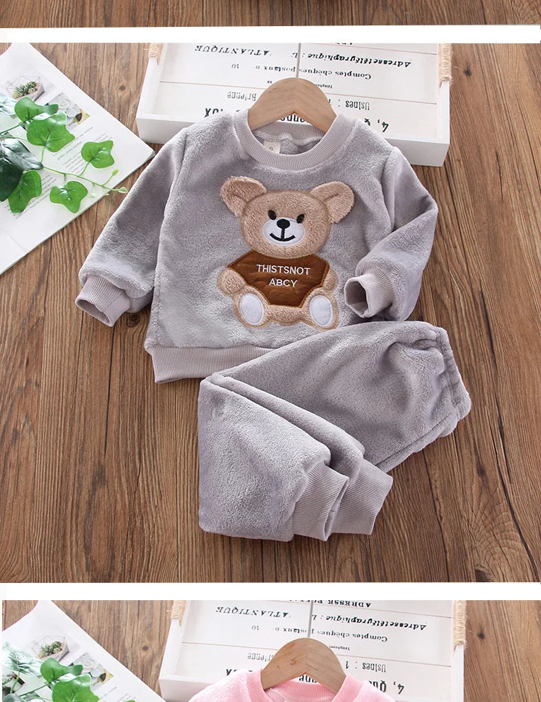 Novo Inverno Bebê Meninas Meninos Homewear Conjuntos Outono Moda Flanela Roupas de Lã Crianças Dos Desenhos Animados Urso Pijamas Crianças Pijamas
