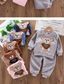 Novo Inverno Bebê Meninas Meninos Homewear Conjuntos Outono Moda Flanela Roupas de Lã Crianças Dos Desenhos Animados Urso Pijamas Crianças Pijamas
