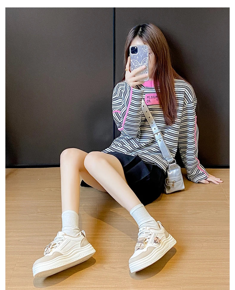 Entre na moda com nossa coleção exclusiva de calçados femininos! Encontre a combinação perfeita de estilo e conforto hoje