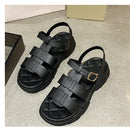 Sandálias de fundo plano para mulheres verão sudeste da Ásia chinelos de plataforma de salto grosso para uso ao ar livre com uma alça confortável material de PVC