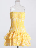 TWOTWINSTYLE Cut Out Bainha em camadas Vestido Sexy Para Mulheres Sem Alças Sem Mangas Fora Do Ombro Cintura Alta Mini Vestidos Roupas Femininas