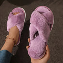 Moda Cross Strap Fur Slippers Mulheres Indoor Light Warm Plush Home Slippers Mulher Faux Fur Flat Heel Casal Slides Plus Size 43