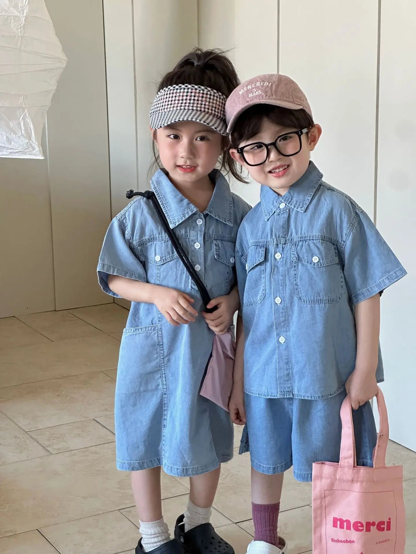 Roupas infantis 2025 verão novo terno jeans para menino ou vestido de menina casual roupas para irmão e irmã