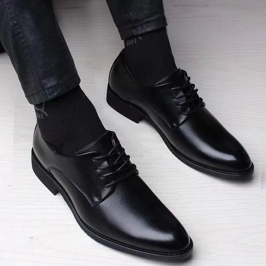 Primavera e Outono Britânico Casual Business Formal Sapatos de Couro Sapatos Masculinos Aumentando Sapatos Únicos Sapatos Sapatos Casuais Terno
