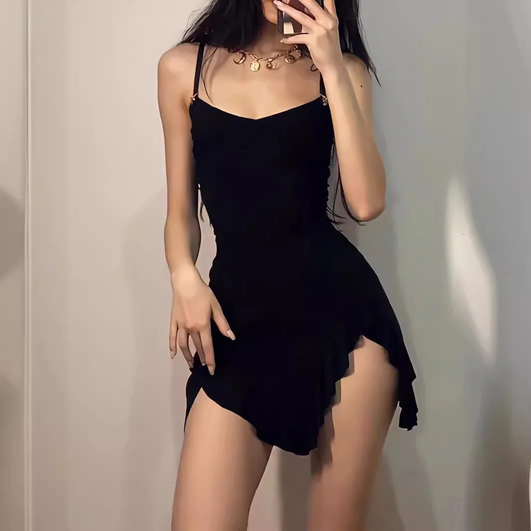 Roupas Femininas novas Vestidos de estilo americano menina picante retrô preto nicho floral fenda vestido popular quadril abraçando vestido de saia curta