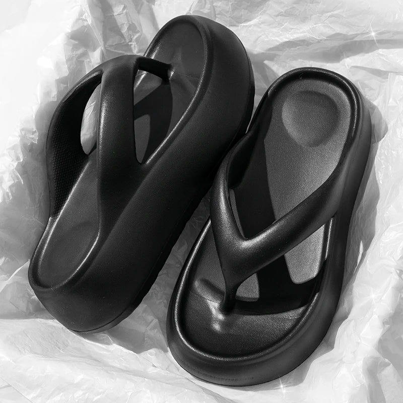 Antiderrapante Praia Chinelos Mulheres Verão Clipe Toe Fundo Grosso Chinelos de Nuvem Mulher 2025 Sandálias de Plataforma de Sola Macia Slides Feminino