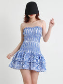 TWOTWINSTYLE Cut Out Bainha em camadas Vestido Sexy Para Mulheres Sem Alças Sem Mangas Fora Do Ombro Cintura Alta Mini Vestidos Roupas Femininas