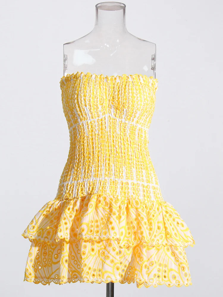 TWOTWINSTYLE Cut Out Bainha em camadas Vestido Sexy Para Mulheres Sem Alças Sem Mangas Fora Do Ombro Cintura Alta Mini Vestidos Roupas Femininas