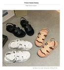 Sandálias de fundo plano para mulheres verão sudeste da Ásia chinelos de plataforma de salto grosso para uso ao ar livre com uma alça confortável material de PVC