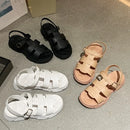 Sandálias de fundo plano para mulheres verão sudeste da Ásia chinelos de plataforma de salto grosso para uso ao ar livre com uma alça confortável material de PVC