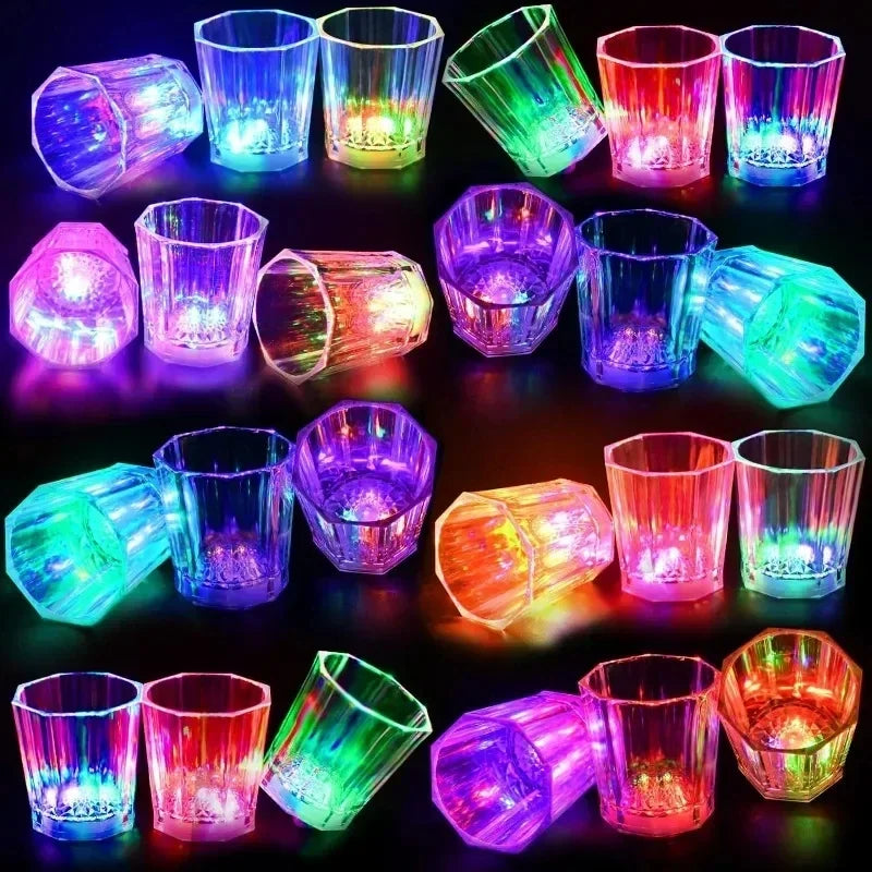 Copos de Shot com Luz LED Flash Copos de Beber Brilham no para Festa Brilham no Escuro Copo de Cola Copo de Cerveja Espumante