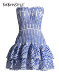 TWOTWINSTYLE Cut Out Bainha em camadas Vestido Sexy Para Mulheres Sem Alças Sem Mangas Fora Do Ombro Cintura Alta Mini Vestidos Roupas Femininas