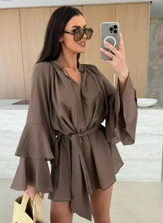 Elegante Plissado Vestido Curto Mulheres Solto Lace Up Manga Longa Flare V Neck Vestidos Feminino 2025 Primavera Oco Out Praia Robe Senhora