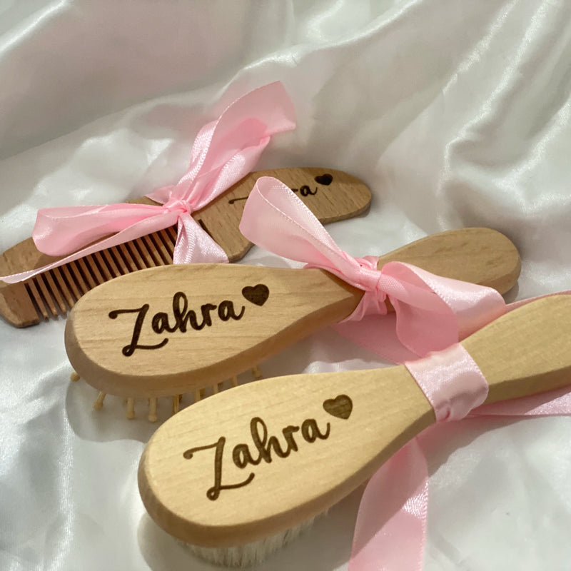 Escova de Cabelo para Bebê Personalizada, Pente de Madeira com Lã Natural, Massageador Gravado para Recém-nascido, Presente de Chá de Bebê e Lista de Presentes
