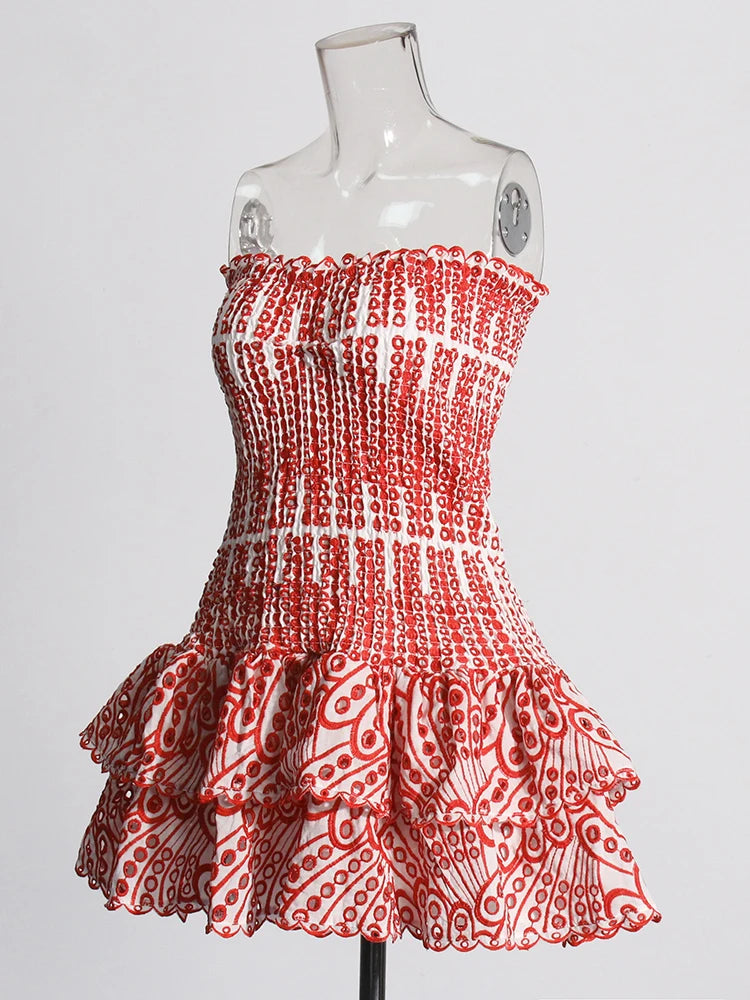 TWOTWINSTYLE Cut Out Bainha em camadas Vestido Sexy Para Mulheres Sem Alças Sem Mangas Fora Do Ombro Cintura Alta Mini Vestidos Roupas Femininas