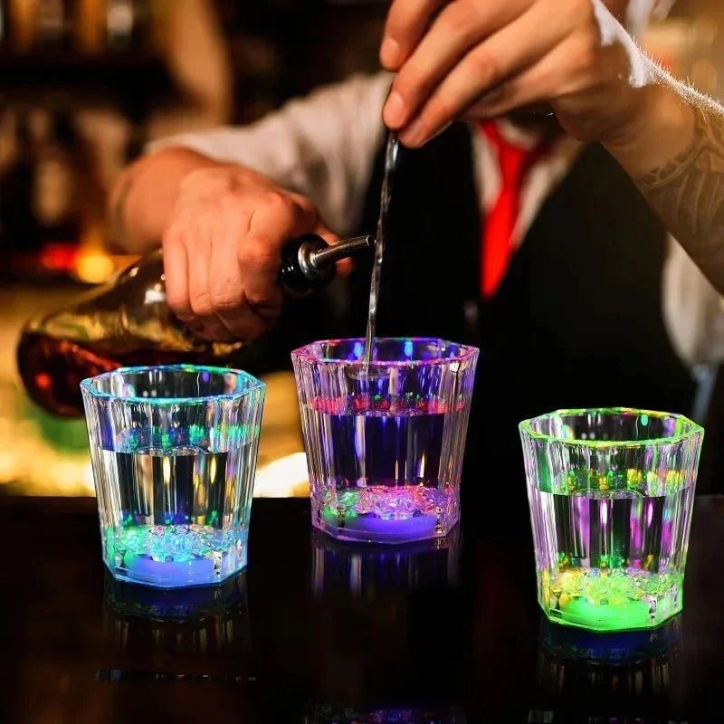 Copos de Shot com Luz LED Flash Copos de Beber Brilham no para Festa Brilham no Escuro Copo de Cola Copo de Cerveja Espumante