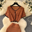 SINGREINY Verão Suave Ternos de Tricô Mulheres Botão Design Manga Curta O Pescoço Tops + Bodycon Saia Gancho Flor Oco 2pcs Set