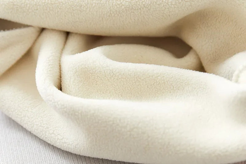 Camisa de fundo infantil outono/inverno Nova camiseta quente com fundo para homens e mulheres Roupas de pelúcia de bebê engrossadas