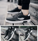 Homens brancos Calçados Esportivos Moda Homens Sapatos Casuais Homem de Couro Flats Conforto Resistente Tênis Casuais Masculinos Zapatillas De Hombre