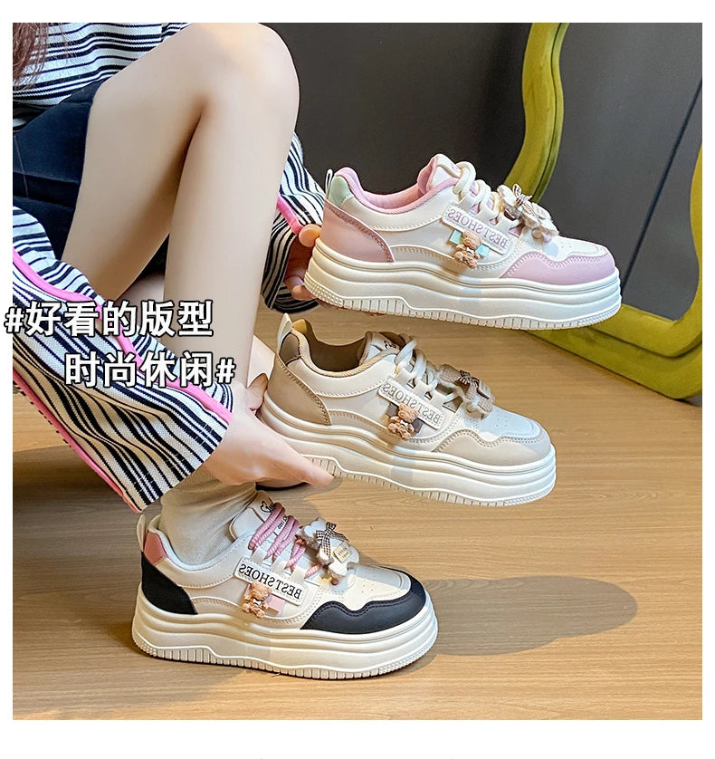 Entre na moda com nossa coleção exclusiva de calçados femininos! Encontre a combinação perfeita de estilo e conforto hoje