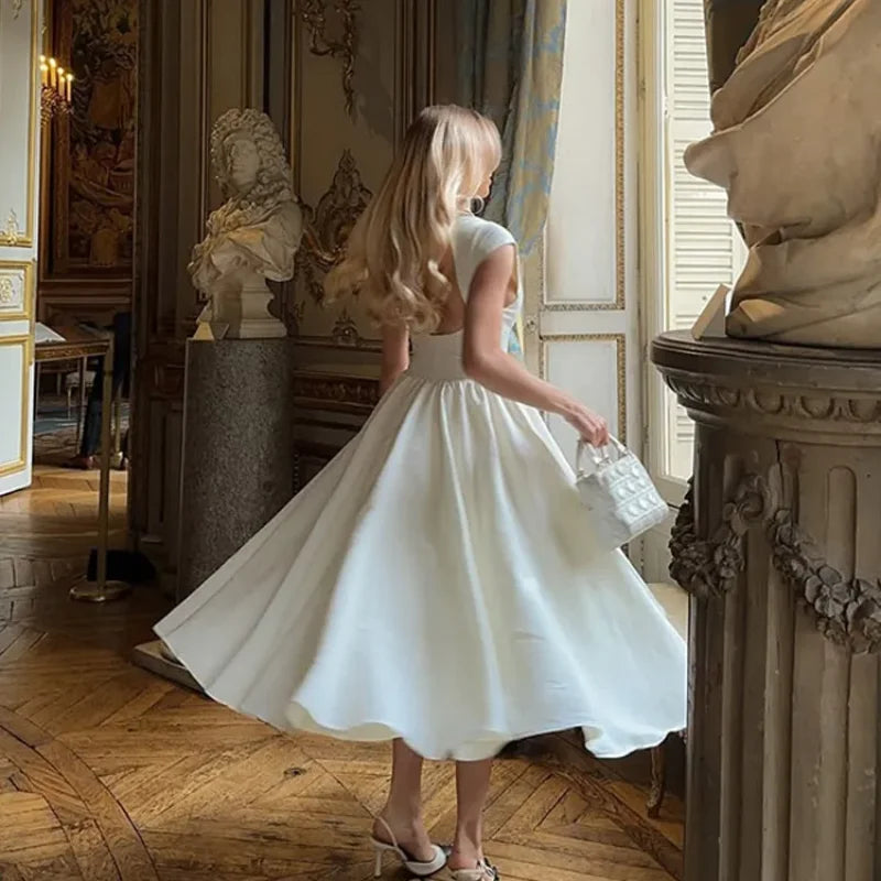 Elegante Branco Plissado A Linha Grande Hem Vestido de Festa Moda Feminina Slash Neck Slim Backless Vestidos 2025 Vestes Femininas Do Clube Verão