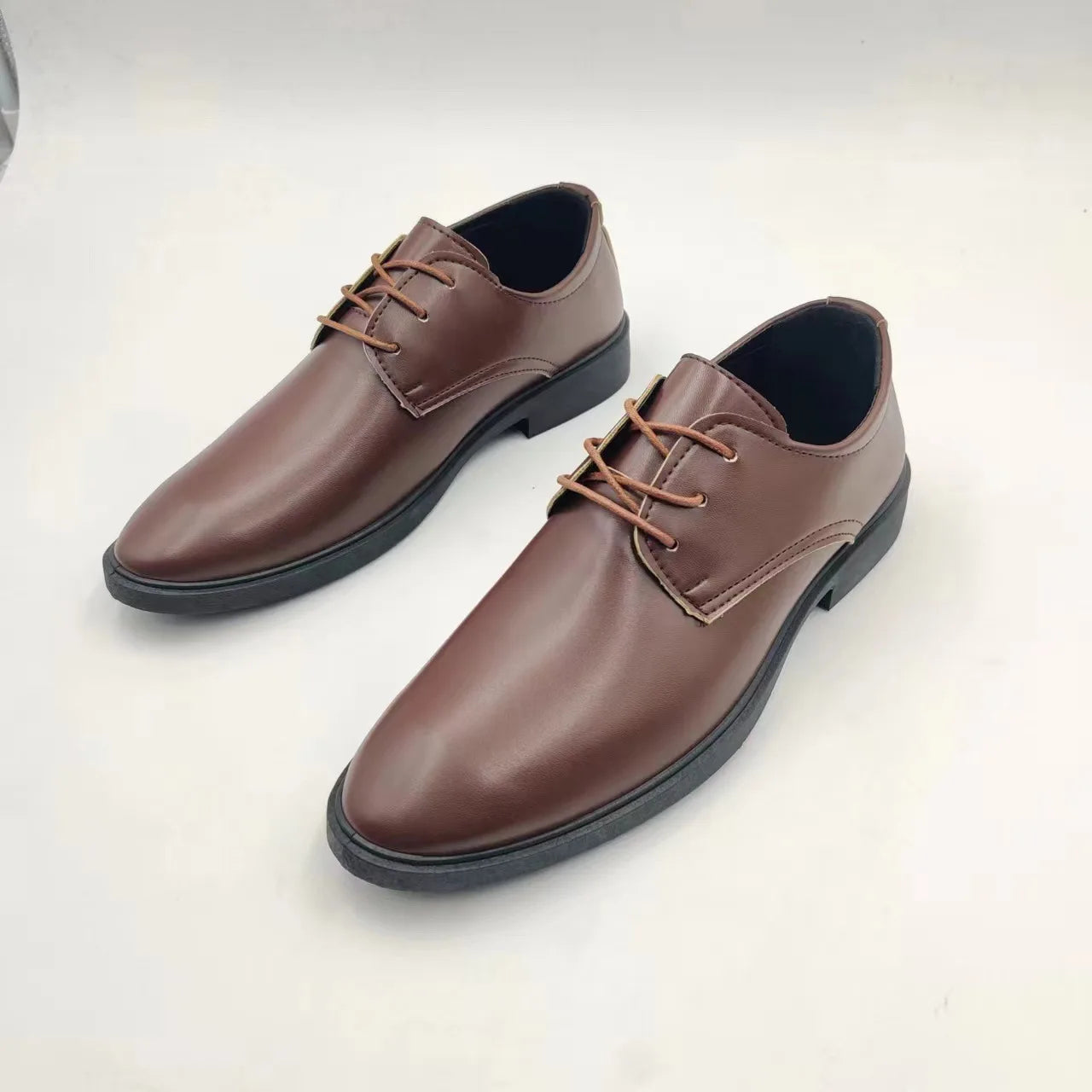 Primavera e Outono Britânico Casual Business Formal Sapatos de Couro Sapatos Masculinos Aumentando Sapatos Únicos Sapatos Sapatos Casuais Terno
