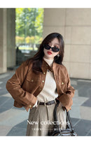 Suéter de gola alta feminino inverno 2025 vermelho retrô com forro de veludo engrossado desgaste interno tricô térmico camisa de assentamento