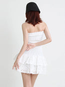 TWOTWINSTYLE Cut Out Bainha em camadas Vestido Sexy Para Mulheres Sem Alças Sem Mangas Fora Do Ombro Cintura Alta Mini Vestidos Roupas Femininas