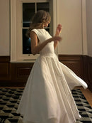 Elegante Branco Plissado A Linha Grande Hem Vestido de Festa Moda Feminina Slash Neck Slim Backless Vestidos 2025 Vestes Femininas Do Clube Verão