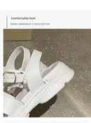 Sandálias de fundo plano para mulheres verão sudeste da Ásia chinelos de plataforma de salto grosso para uso ao ar livre com uma alça confortável material de PVC