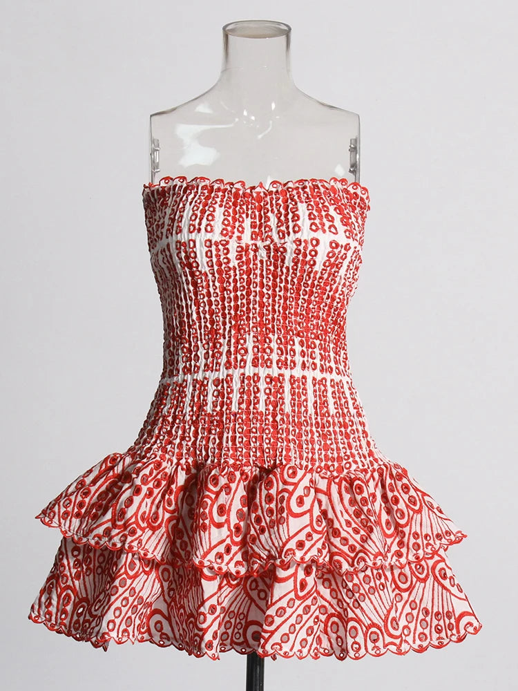 TWOTWINSTYLE Cut Out Bainha em camadas Vestido Sexy Para Mulheres Sem Alças Sem Mangas Fora Do Ombro Cintura Alta Mini Vestidos Roupas Femininas