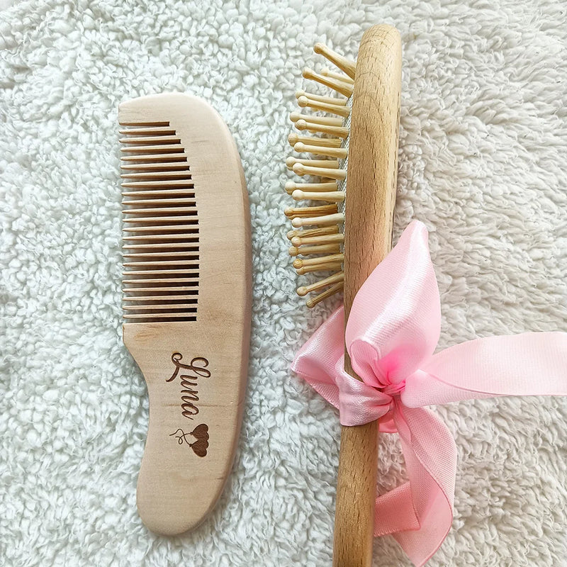 Escova de Cabelo para Bebê Personalizada, Pente de Madeira com Lã Natural, Massageador Gravado para Recém-nascido, Presente de Chá de Bebê e Lista de Presentes