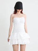 TWOTWINSTYLE Cut Out Bainha em camadas Vestido Sexy Para Mulheres Sem Alças Sem Mangas Fora Do Ombro Cintura Alta Mini Vestidos Roupas Femininas