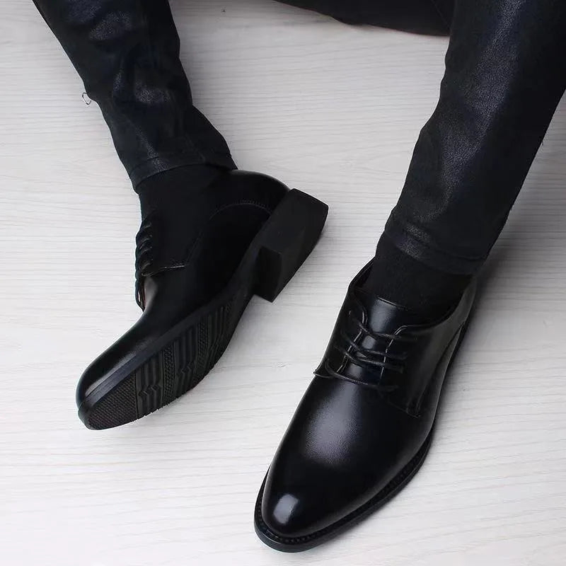 Primavera e Outono Britânico Casual Business Formal Sapatos de Couro Sapatos Masculinos Aumentando Sapatos Únicos Sapatos Sapatos Casuais Terno