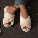 Moda Cross Strap Fur Slippers Mulheres Indoor Light Warm Plush Home Slippers Mulher Faux Fur Flat Heel Casal Slides Plus Size 43