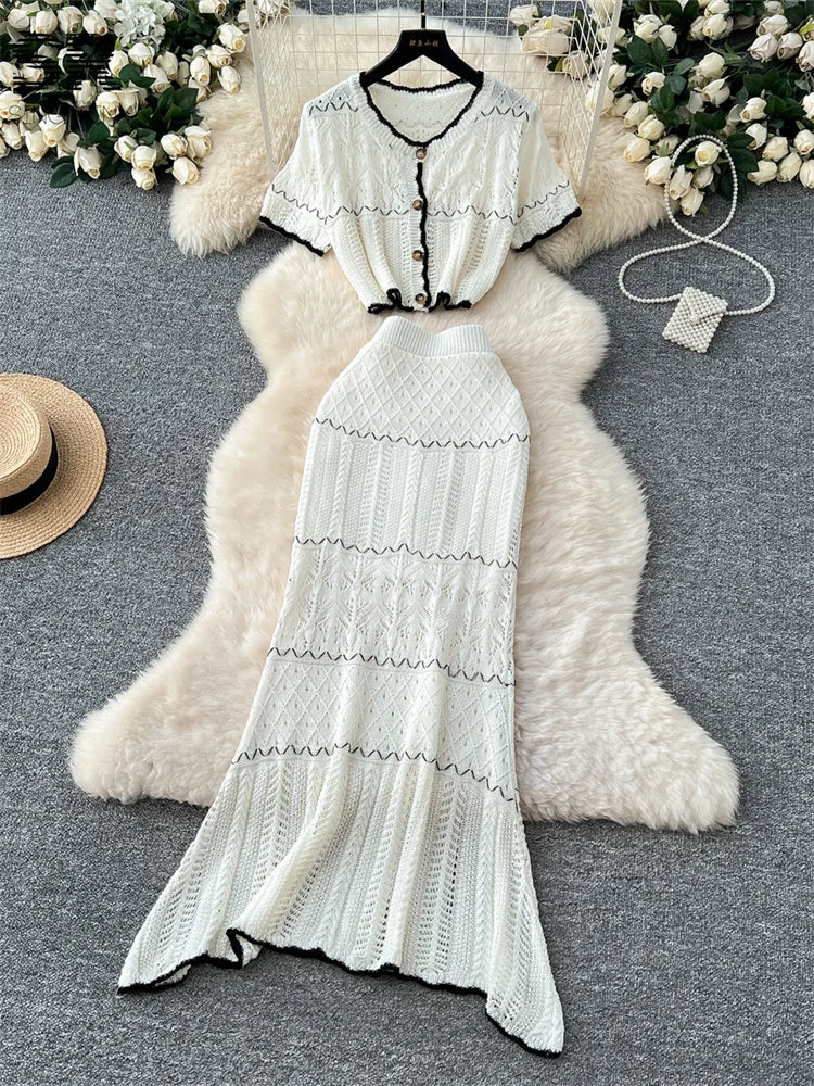 SINGREINY Verão Suave Ternos de Tricô Mulheres Botão Design Manga Curta O Pescoço Tops + Bodycon Saia Gancho Flor Oco 2pcs Set