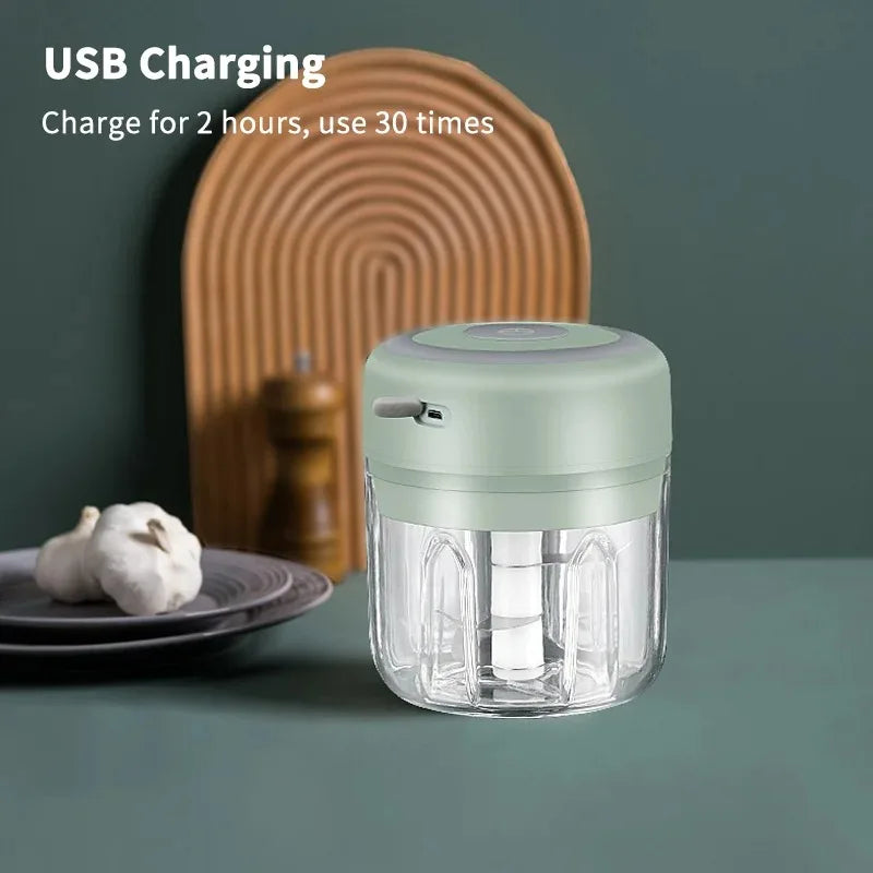 Mini triturador de alho elétrico sem fio 100ml / 250ml Picador portátil Carregamento USB Gengibre Pimentão Máquina de espremer vegetais Cozinha