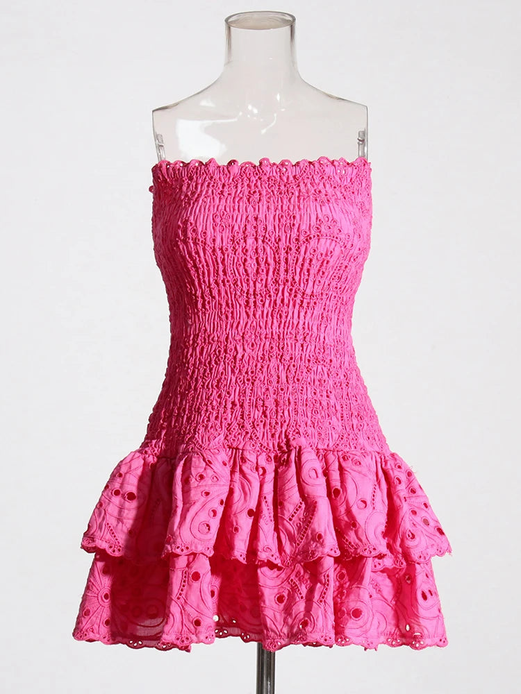 TWOTWINSTYLE Cut Out Bainha em camadas Vestido Sexy Para Mulheres Sem Alças Sem Mangas Fora Do Ombro Cintura Alta Mini Vestidos Roupas Femininas
