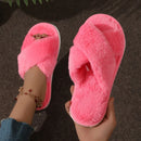 Moda Cross Strap Fur Slippers Mulheres Indoor Light Warm Plush Home Slippers Mulher Faux Fur Flat Heel Casal Slides Plus Size 43