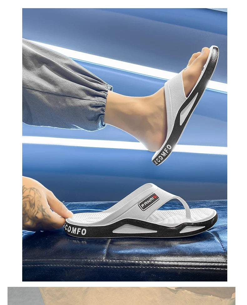 Chinelos Masculinos de Verão Esportes Moda ao Ar Livre e Tendência Sandálias de Praia Confortáveis Homens Sapatos Casuais Chinelos de Casa Sapatos para Casa