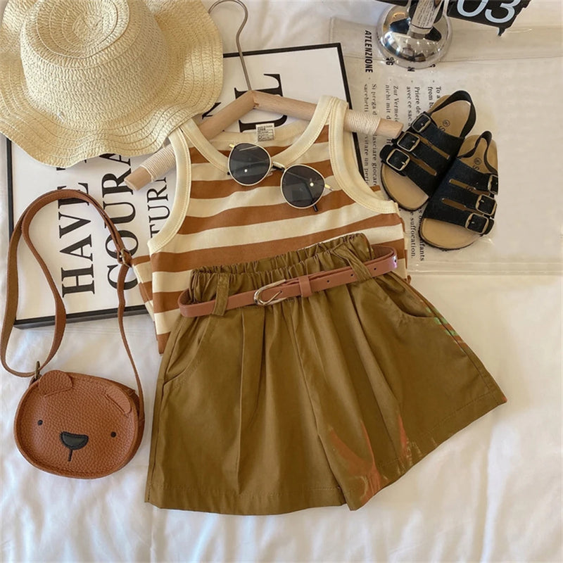 Conjunto Elegante e Casual para Meninas Líder Urso 2023 Verão Fino Listra Infantil Suspender Regata Shorts Conjunto de Duas Peças Roupas