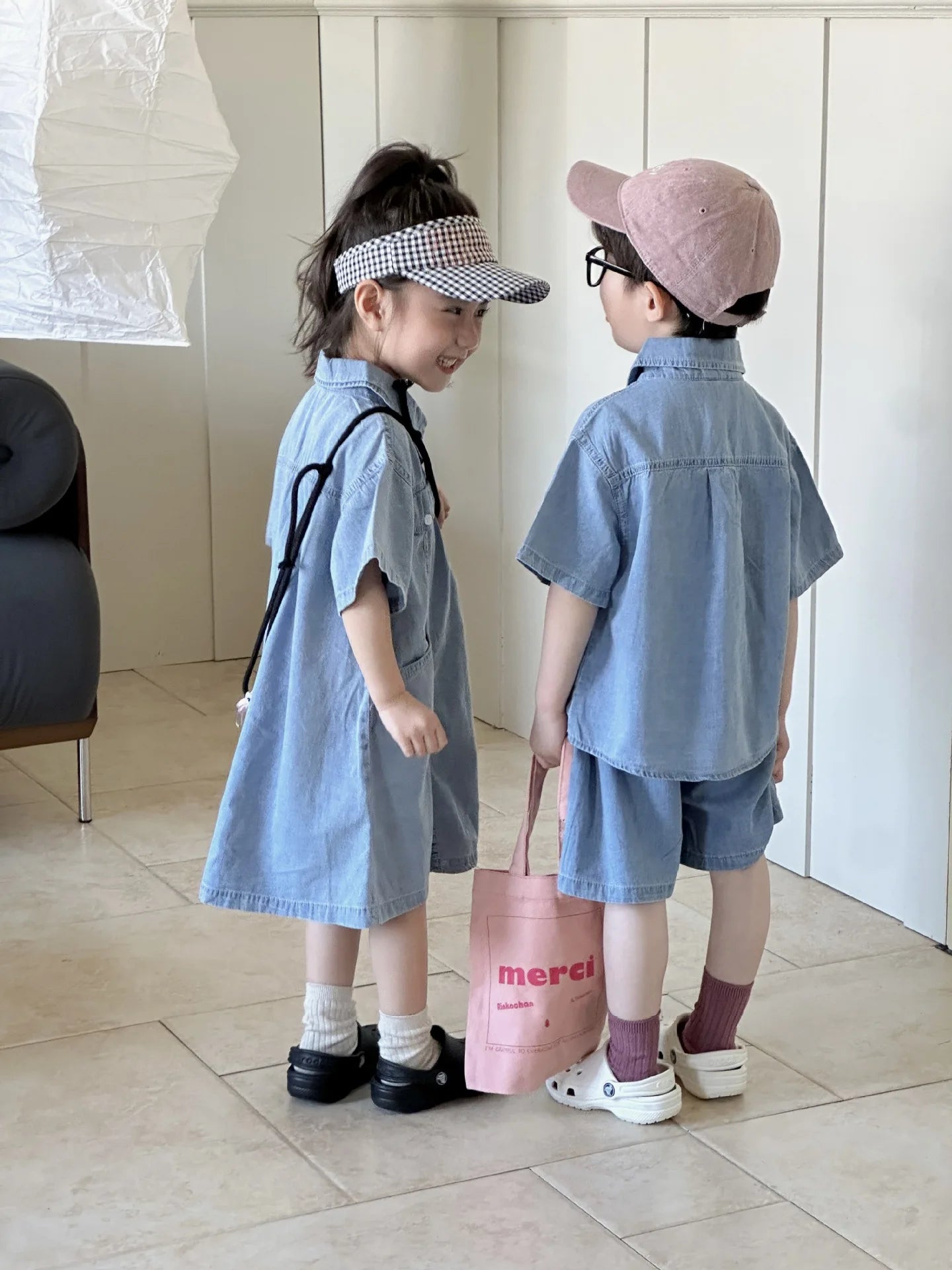 Roupas infantis 2025 verão novo terno jeans para menino ou vestido de menina casual roupas para irmão e irmã